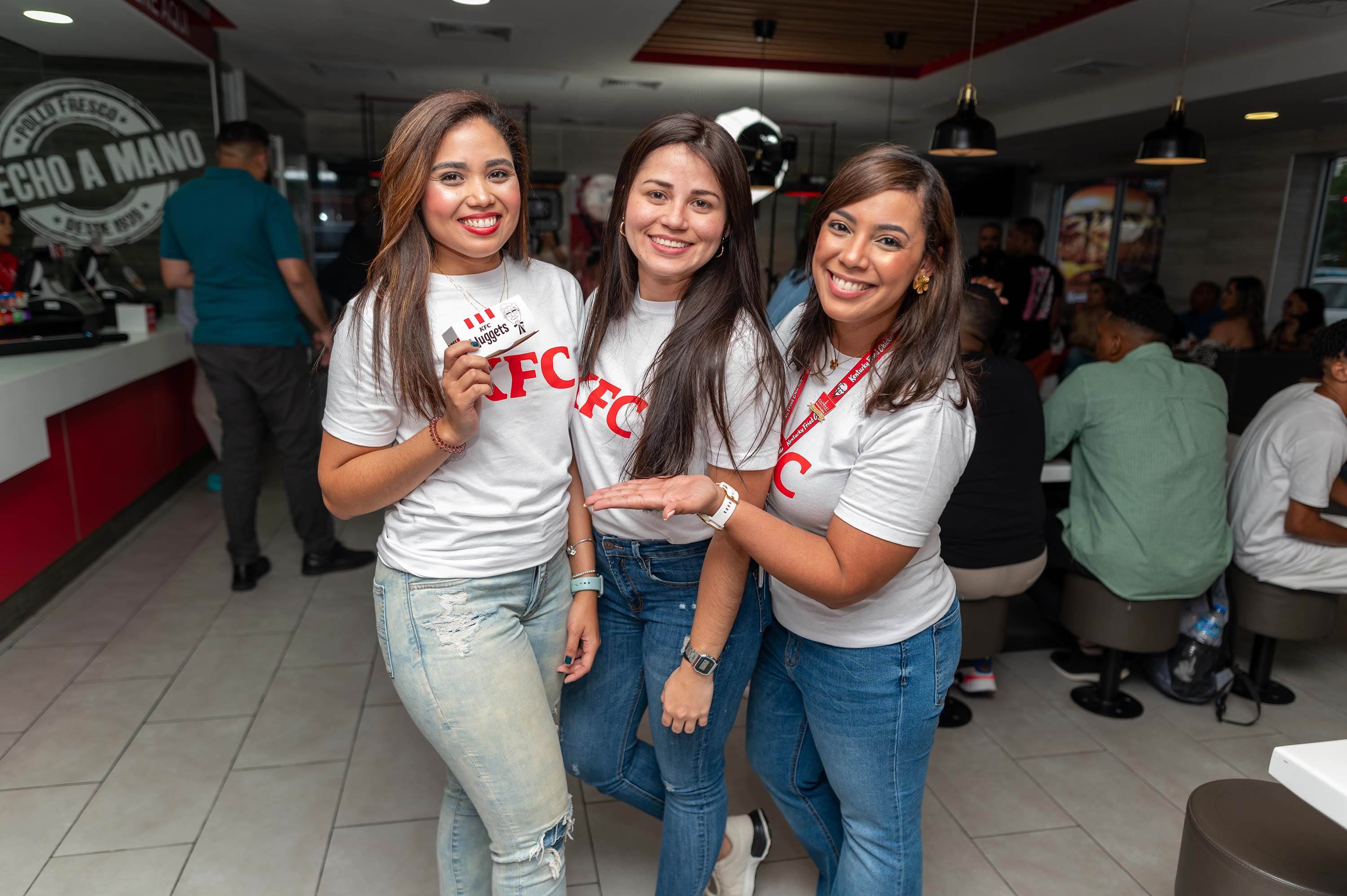 Arlenys Durán, Carla Reyes y Emilly D´ Oleo.